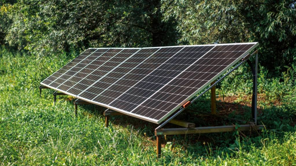 Kampçılar ve Arıcılar için Solar Sistemler: Antalya'da Taşınabilir Enerji Çözümleri